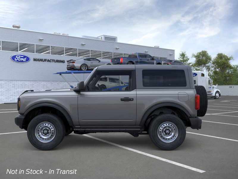 2025 Ford Bronco Base photo 2