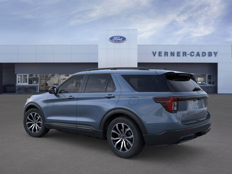 2025 Ford Explorer ST-Line photo 3