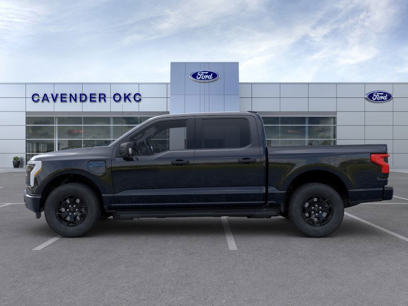 2025 Ford F-150 Lightning XLT photo 3