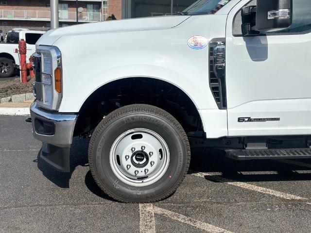 2026 Ford F-350 Super Duty Chassis Cab XL - Photo 23