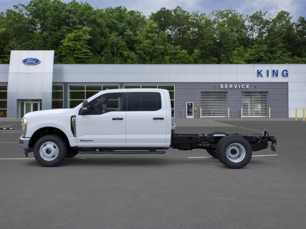 New 2026 Ford F-350 Chassis F-350 XL Truck Crew Cab