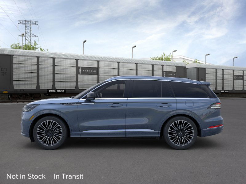 2025 Lincoln Aviator Black Label photo 3