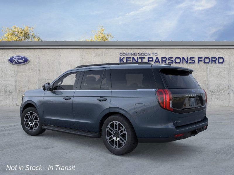 2025 Ford Expedition photo 3