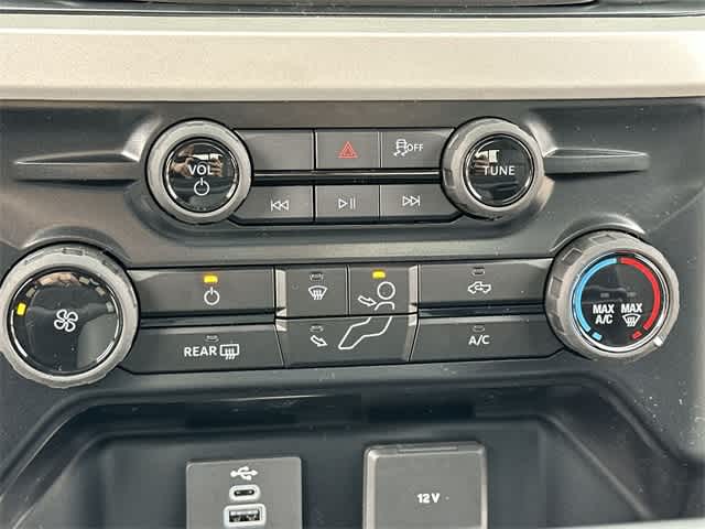 Thumbnail: 2025 Ford Econoline - 40