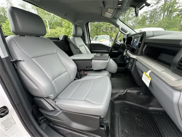 Thumbnail: 2025 Ford Econoline - 44