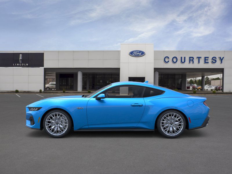 2025 Ford Mustang GT photo 3