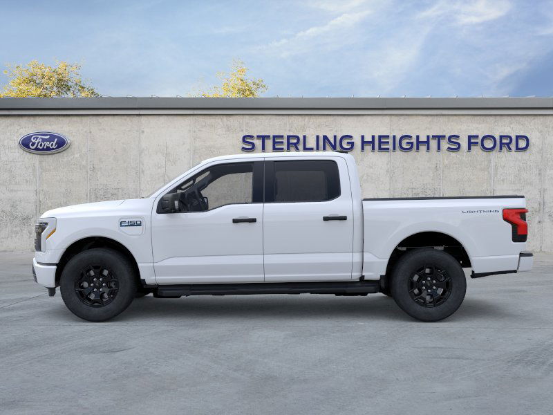 2025 Ford F-150 Lightning XLT photo 3