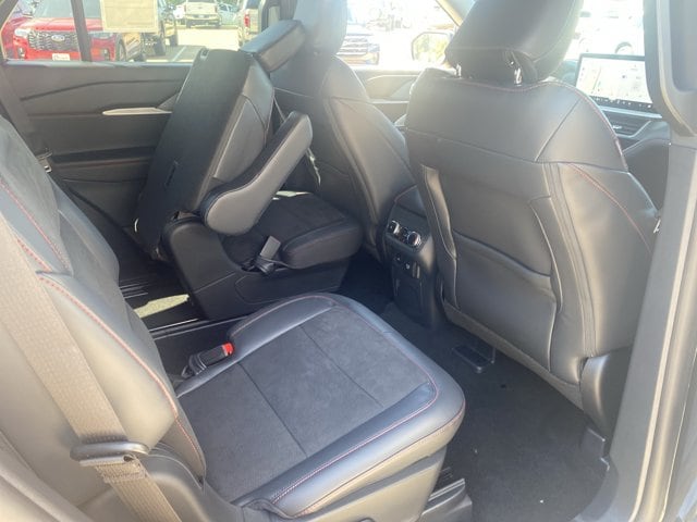 2025 Ford Explorer ST - Photo 16