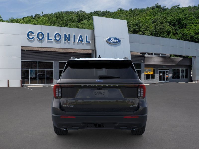 2025 Ford Explorer photo 4