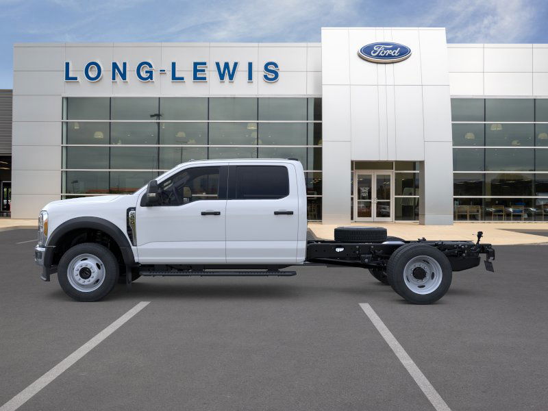 2025 Ford F-450 photo 3