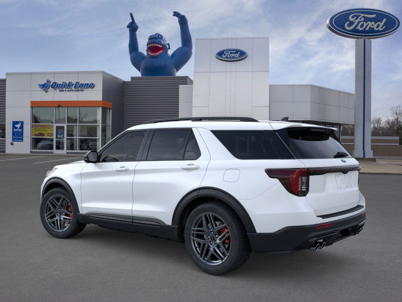 2025 Ford Explorer ST photo 4
