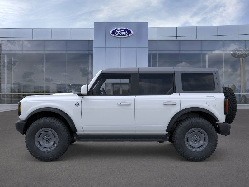 2025 Ford Bronco Outer Banks photo 3