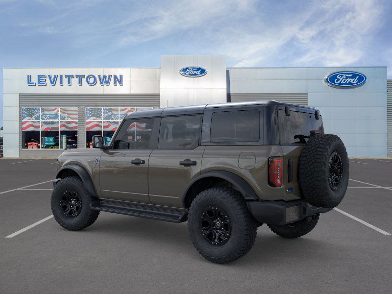 2025 Ford Bronco Outer Banks photo 3