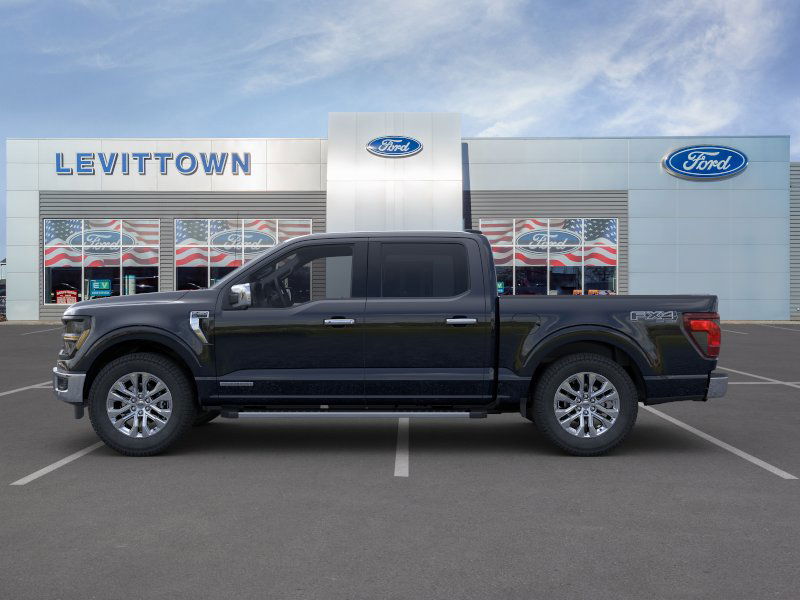 2025 Ford F-150 XLT photo 3