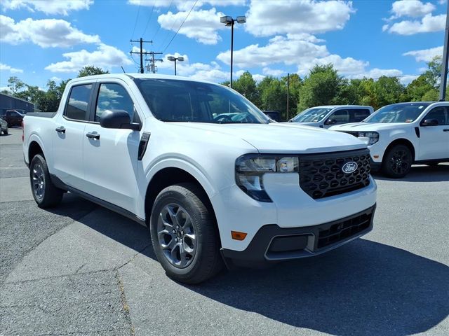 2025 Ford Maverick XLT - Photo 14