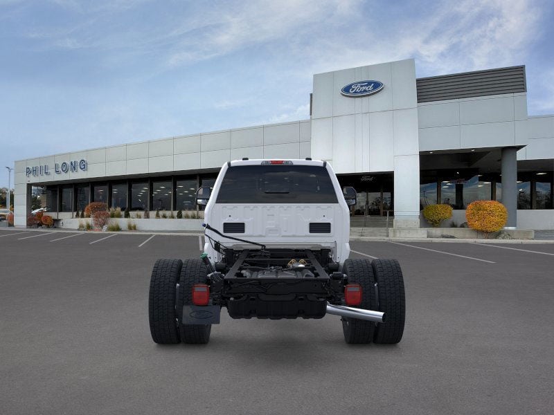2025 Ford F-550 Super Duty Chassis Cab XL - Photo 41