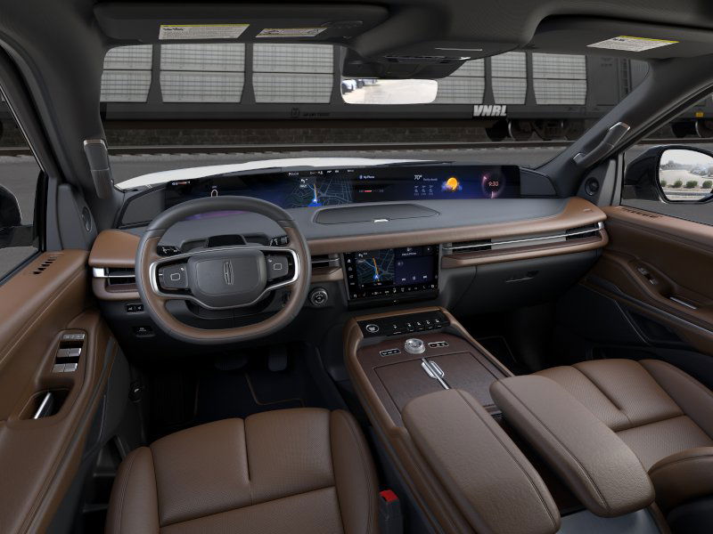 Thumbnail: 2025 Lincoln Navigator L - 32