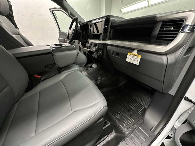 2026 Ford F-550 Super Duty Chassis Cab XL - Photo 61