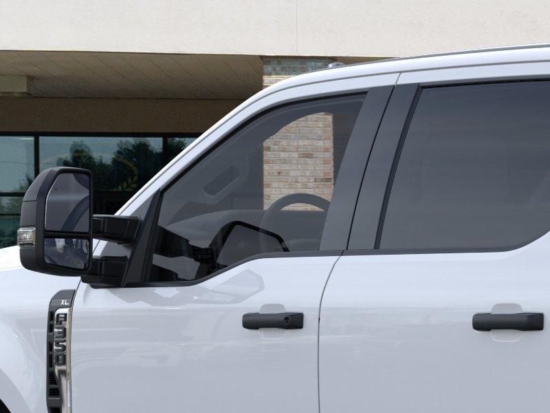 2026 Ford Super Duty F-350 SRW Chassis Cab F-350 XL 4WD Crew Cab 179 WB 60 CA