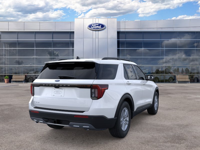 2026 Ford Explorer Active - Photo 8