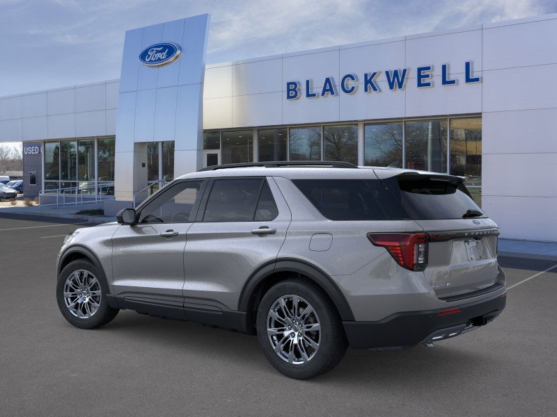 2026 Ford Explorer photo 4