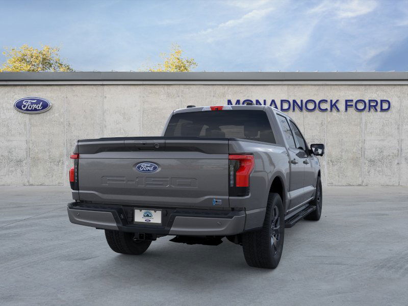 2025 Ford F-150 Lightning Flash - Photo 8