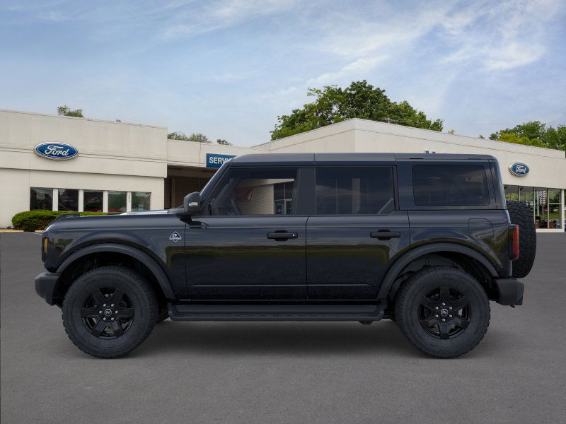 2025 Ford Bronco Outer Banks photo 2