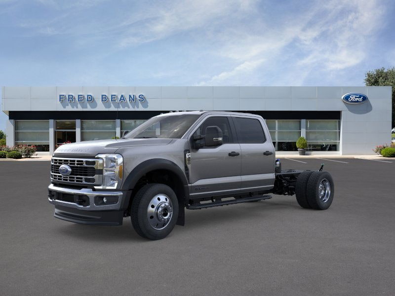 2026 Ford F-450 Super Duty Chassis Cab XLT - Photo 30