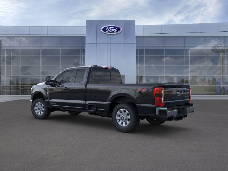 2025 Ford F-350 XLT photo 4
