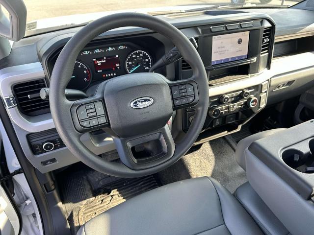 2024 Ford F-350 Super Duty Chassis Cab XL - Photo 32