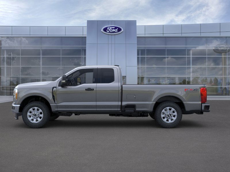2025 Ford F-250 XLT photo 3