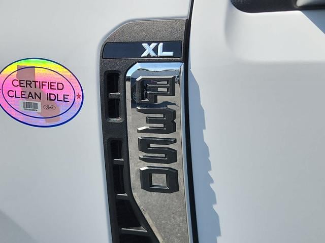 2024 Ford Super Duty F-350 SRW F-350 XL 4WD Crew Cab 179 WB 60 CA