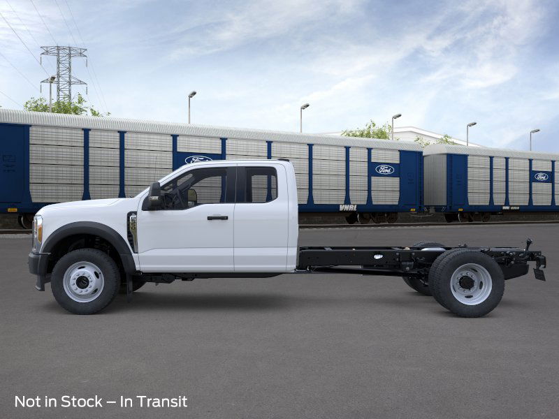 2026 Ford F-550 photo 2