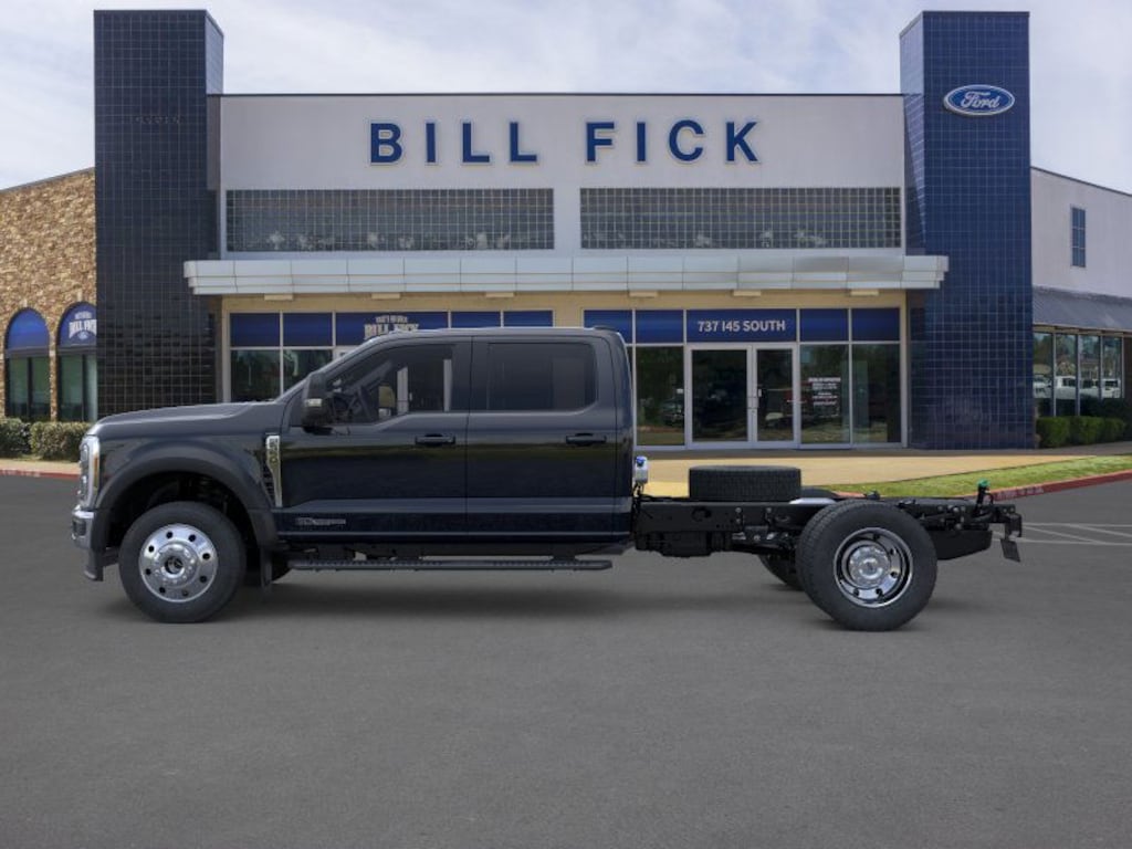 New 2026 Ford F-550 Chassis Lariat TRUCK