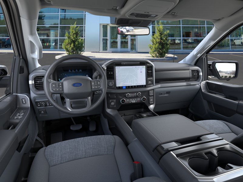 2025 Ford F-150 XLT - Photo 32