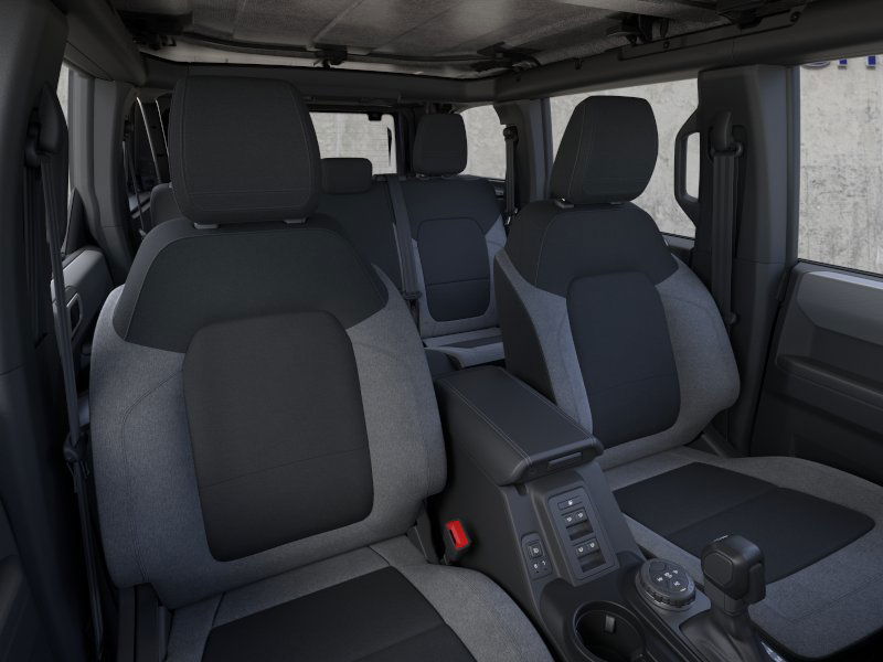 2025 Ford Bronco 4-Door Base - Photo 30