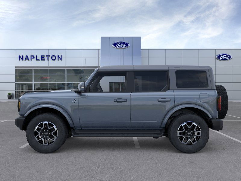 2025 Ford Bronco Outer Banks photo 2