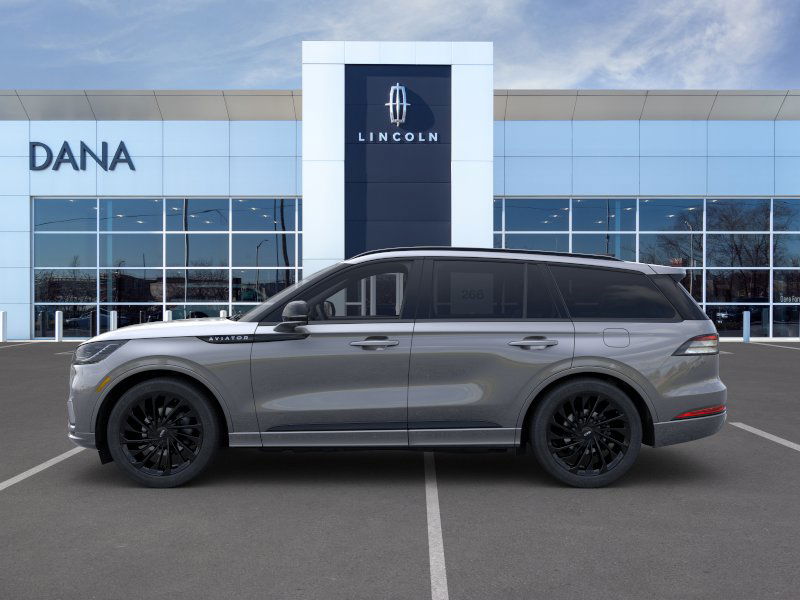 2025 Lincoln Aviator Reserve photo 3
