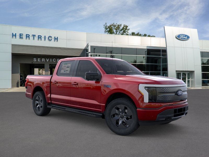 2025 Ford F-150 Lightning Flash TRUCK