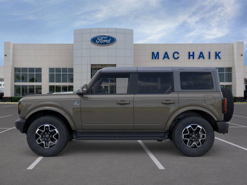 2025 Ford Bronco Outer Banks photo 2