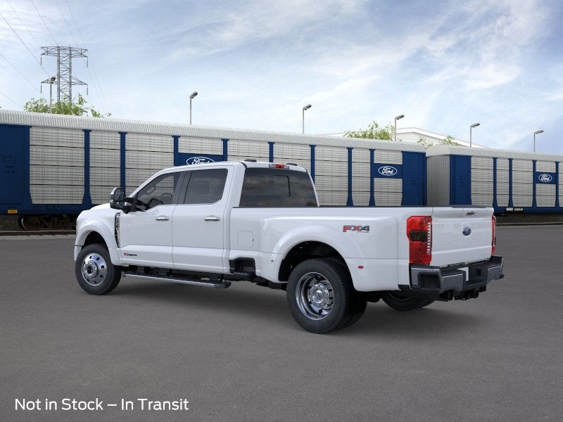 2026 Ford F-450 Lariat photo 3
