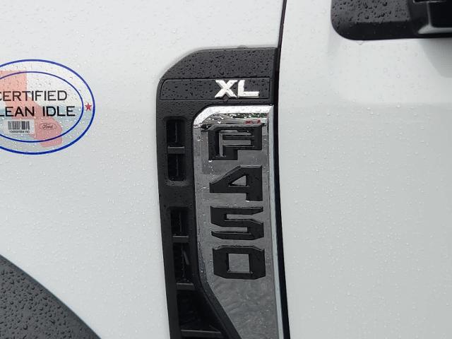 2025 Ford F-450 Super Duty Chassis Cab XL - Photo 40
