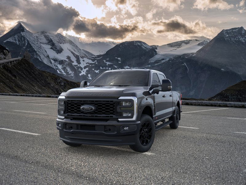 2025 Ford F-350 Lariat photo 2