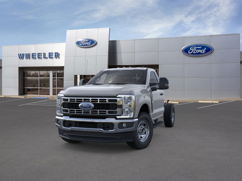 2025 Ford F-350 photo 2