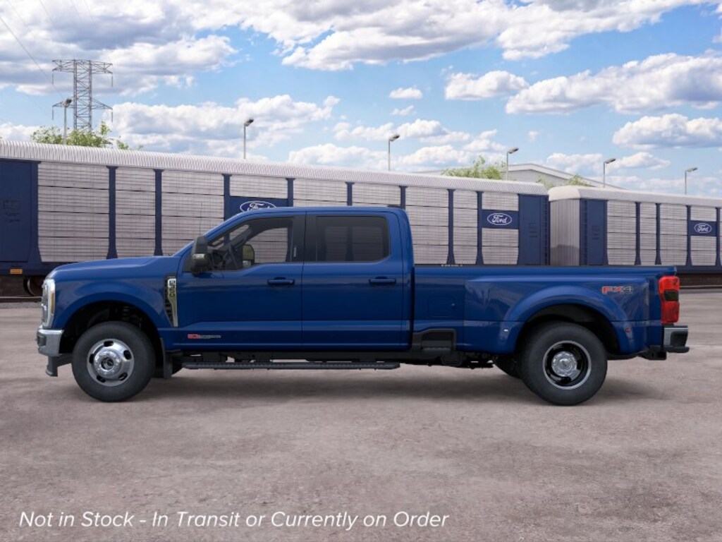 New 2026 Ford F-350SD Lariat Truck Crew Cab