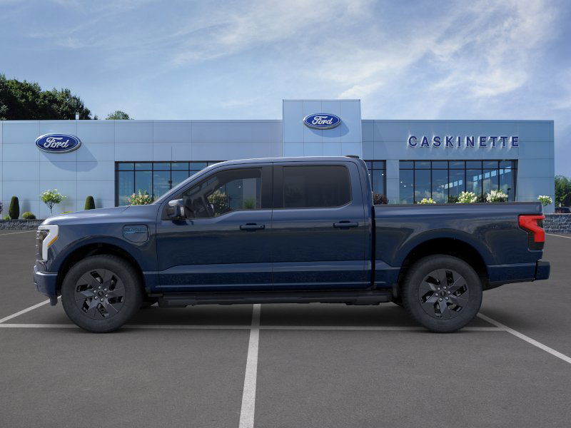 2025 Ford F-150 Lightning Lariat photo 3