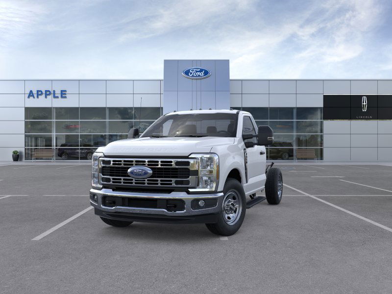 2025 Ford F-350 Super Duty Chassis Cab XL - Photo 24