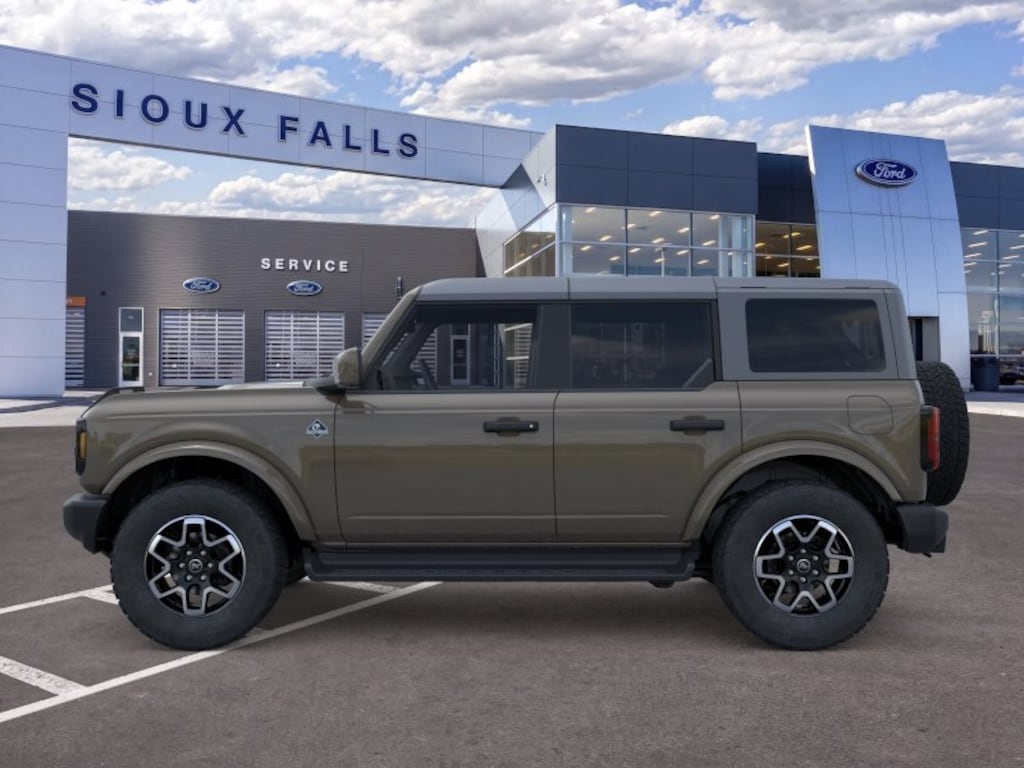 New 2026 Ford Bronco Outer Banks SUV