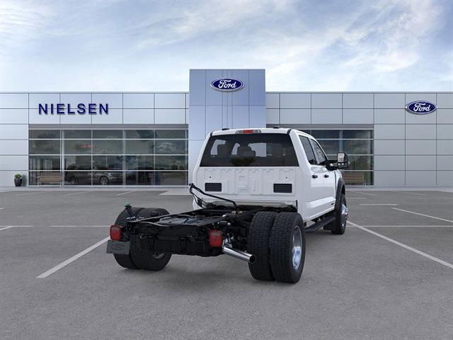 2025 Ford F-550 Super Duty Chassis Cab XL - Photo 30