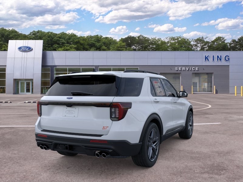 2026 Ford Explorer ST - Photo 8
